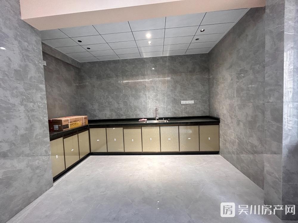 出租海逸半島4室2廳2衛(wèi)180平米2000元/月住宅