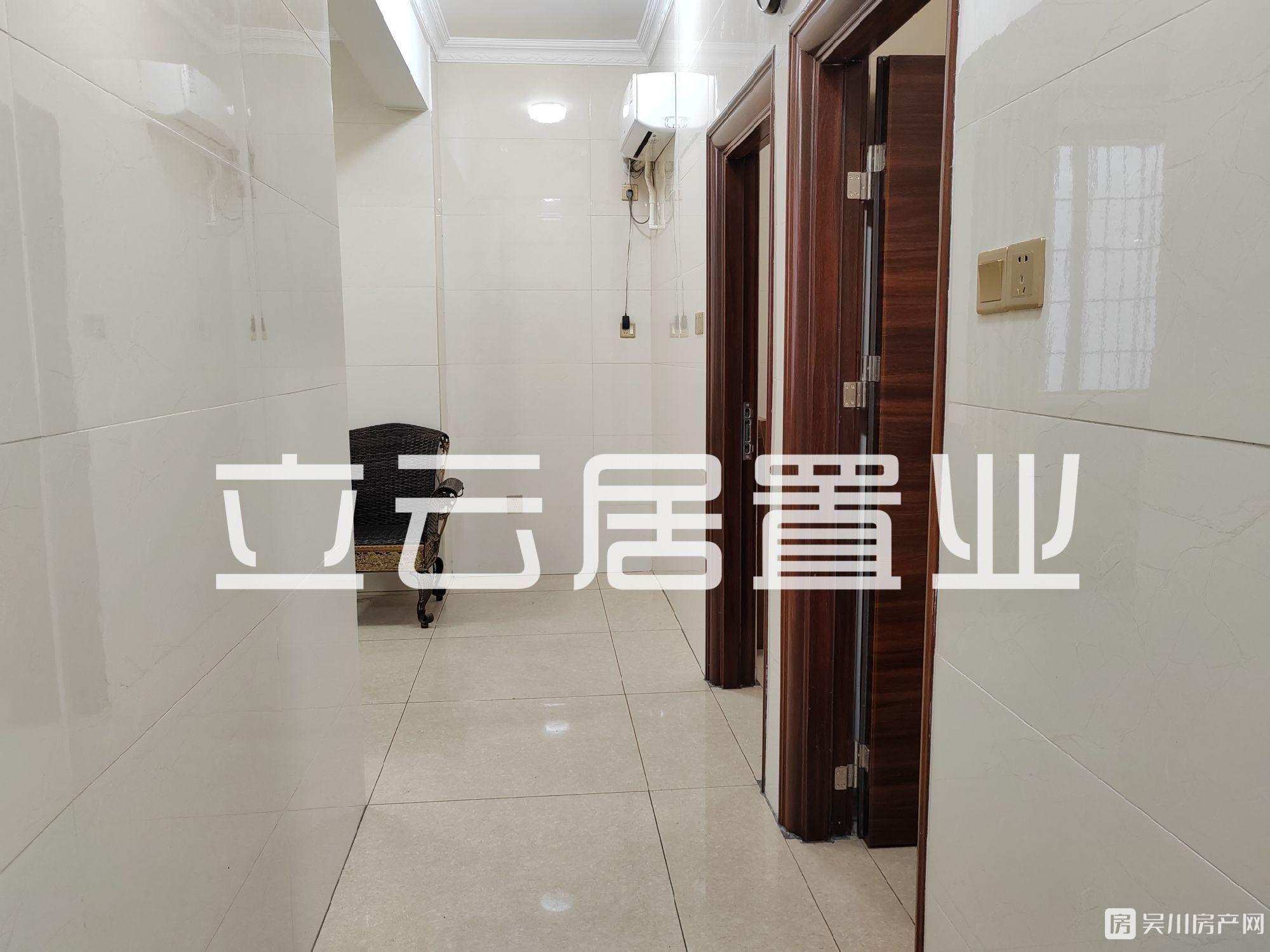出租沿江路5區(qū)幸福路2室1廳1衛(wèi)65平米1000元/月住宅
