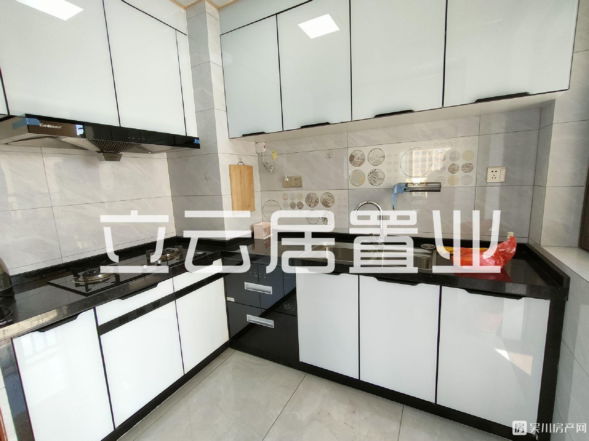 出租華和南國茗苑4室2廳1衛(wèi)84平米2300元/月住宅