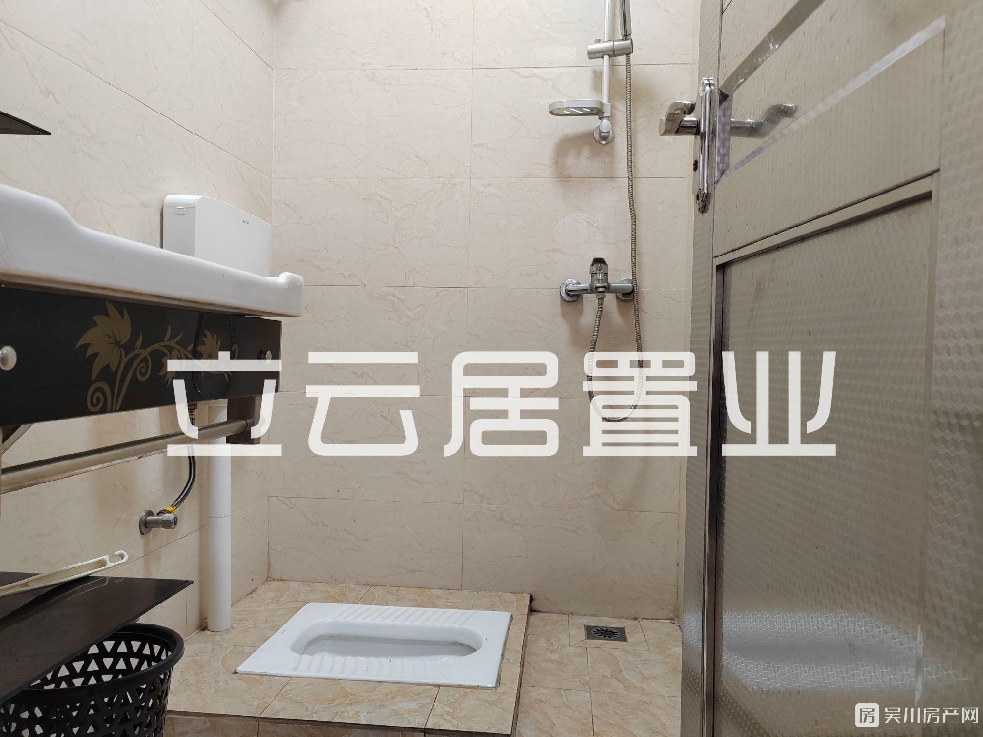 出租沿江路5區(qū)幸福路2室1廳1衛(wèi)65平米1000元/月住宅