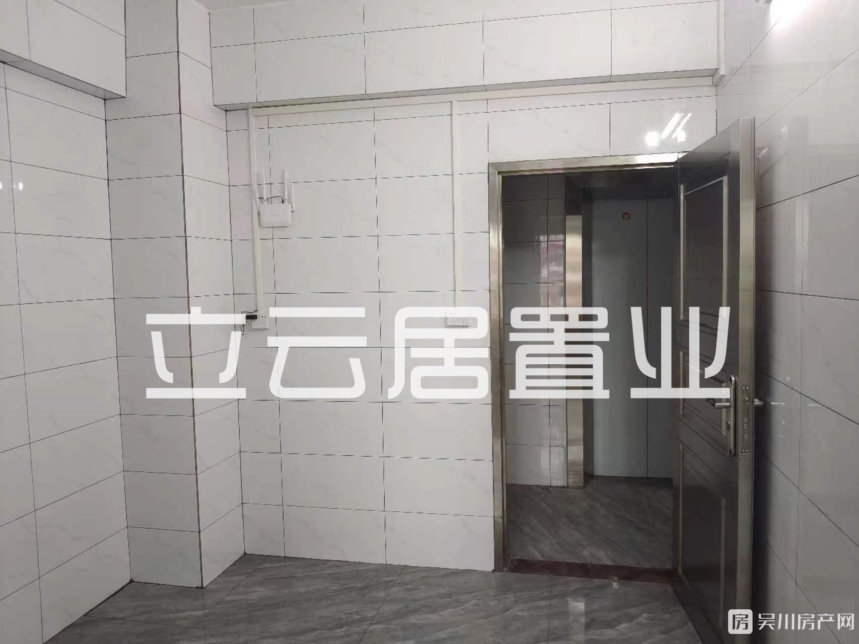出租長(zhǎng)壽路私人屋2室1廳1衛(wèi)50平米730元/月住宅
