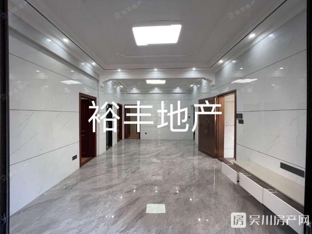 出租其他小區(qū) 梅菉區(qū)域 3室2廳1衛(wèi)110平米150元/月住宅