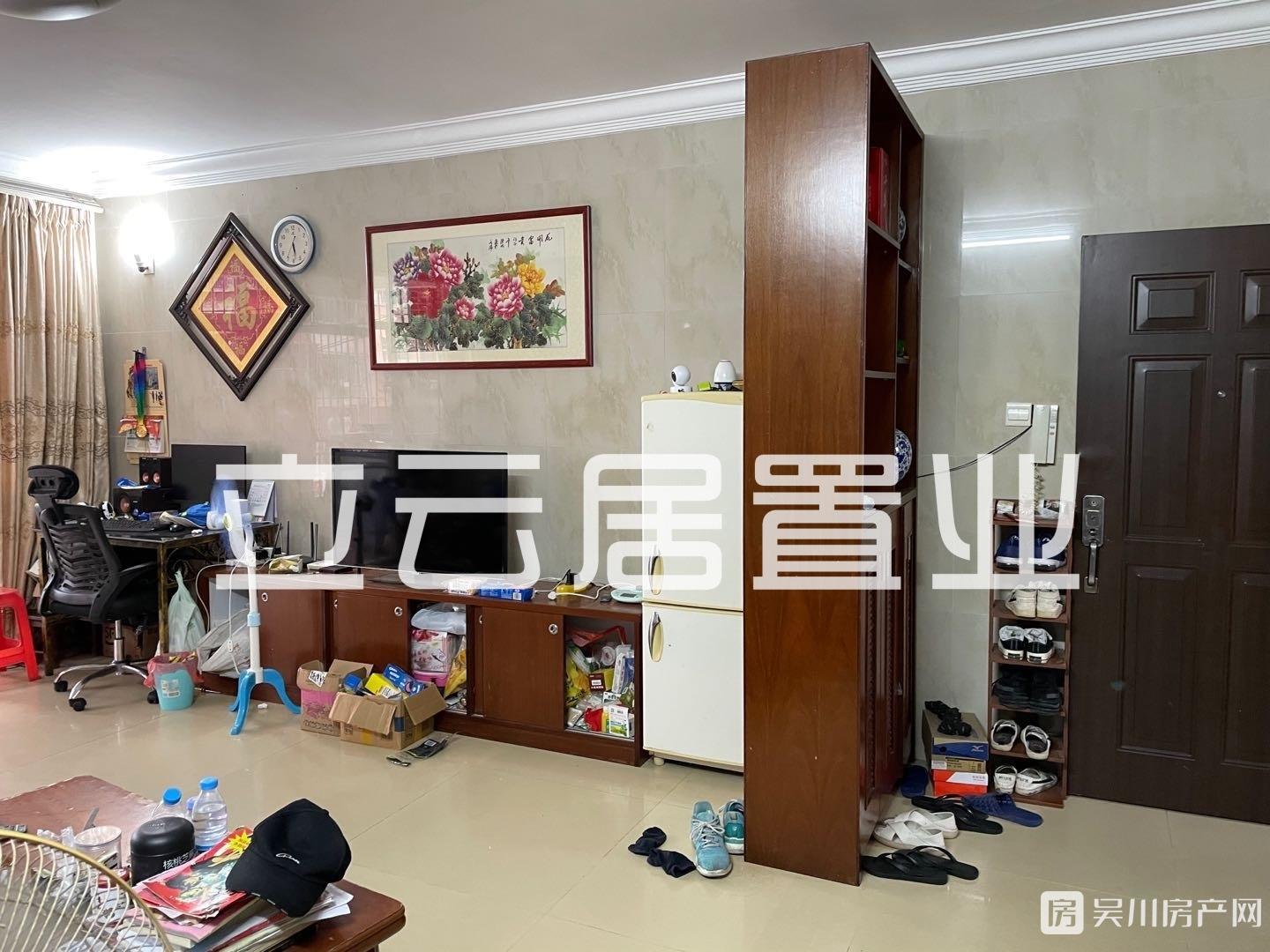 出租福澤居3室2廳2衛(wèi)106平家私齊全現(xiàn)在降價僅需1100元