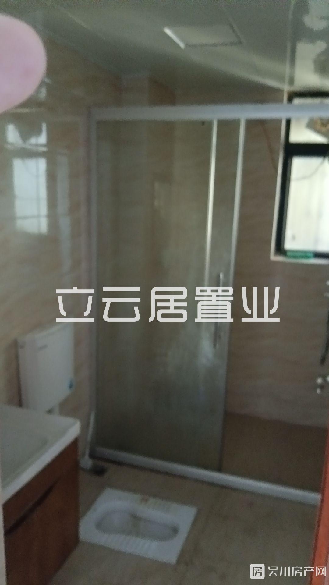 出租第一城4室2廳2衛(wèi)129平米1600元/月住宅