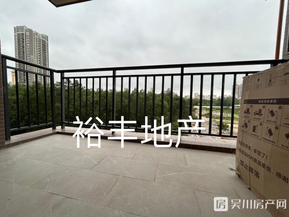 58萬出售壹號(hào)公館精裝3房2衛(wèi)