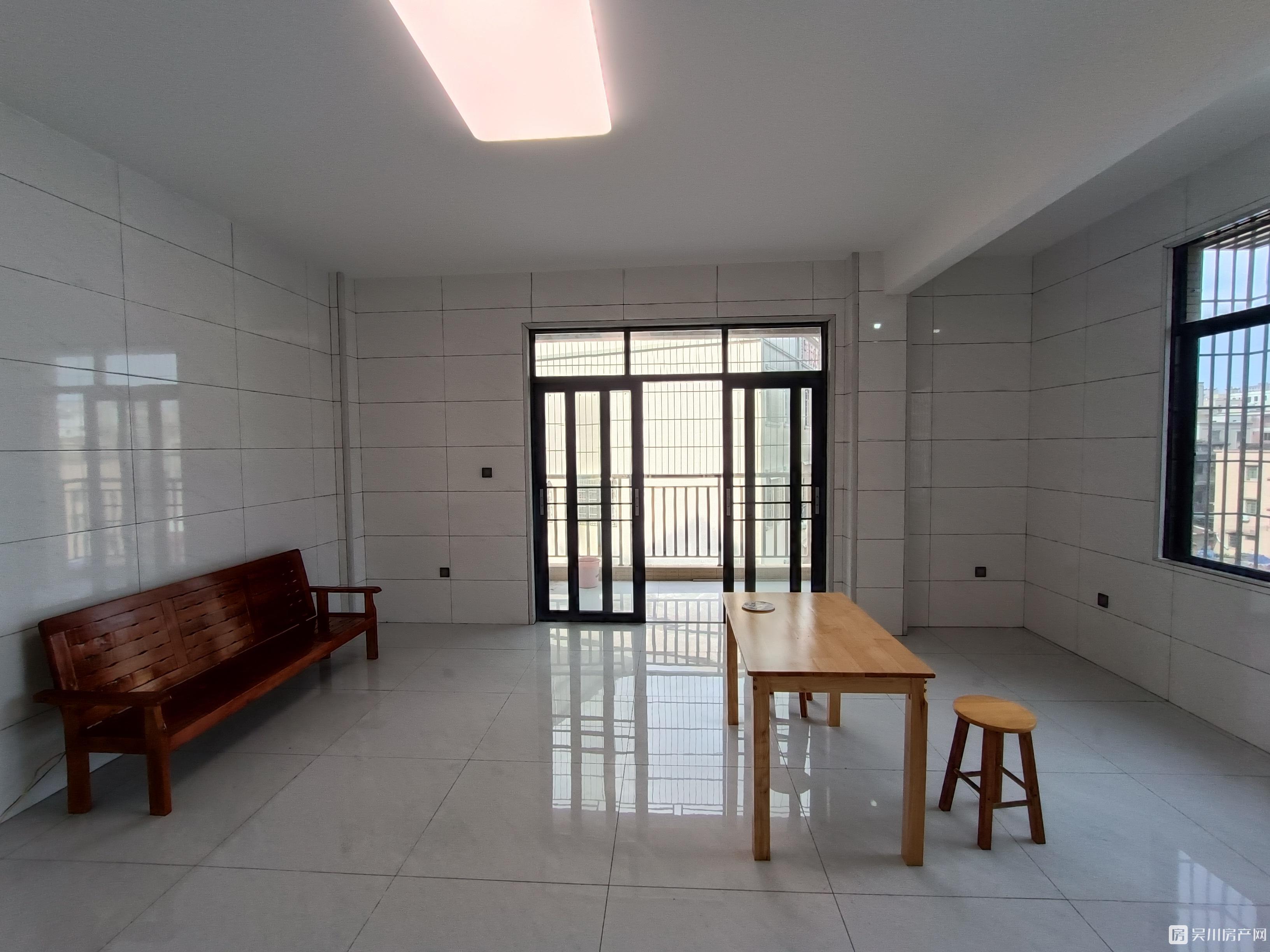 出租清源村2室1300元/月住宅