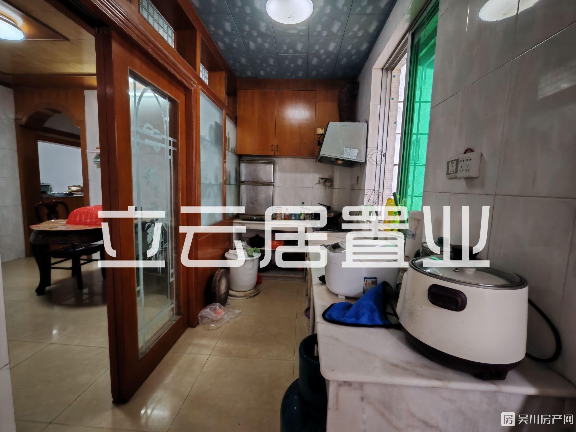 入讀新華書包步梯靚樓層3室2廳2衛(wèi)106平米僅售28萬手快有