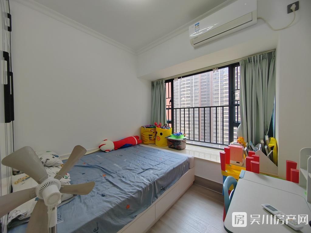 62萬出售金沙廣場(chǎng)雙陽臺(tái)全屋定制新凈3房