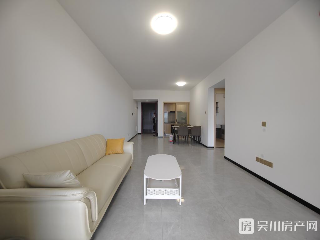 59.8萬(wàn)出售時(shí)代廣場(chǎng)精裝2房