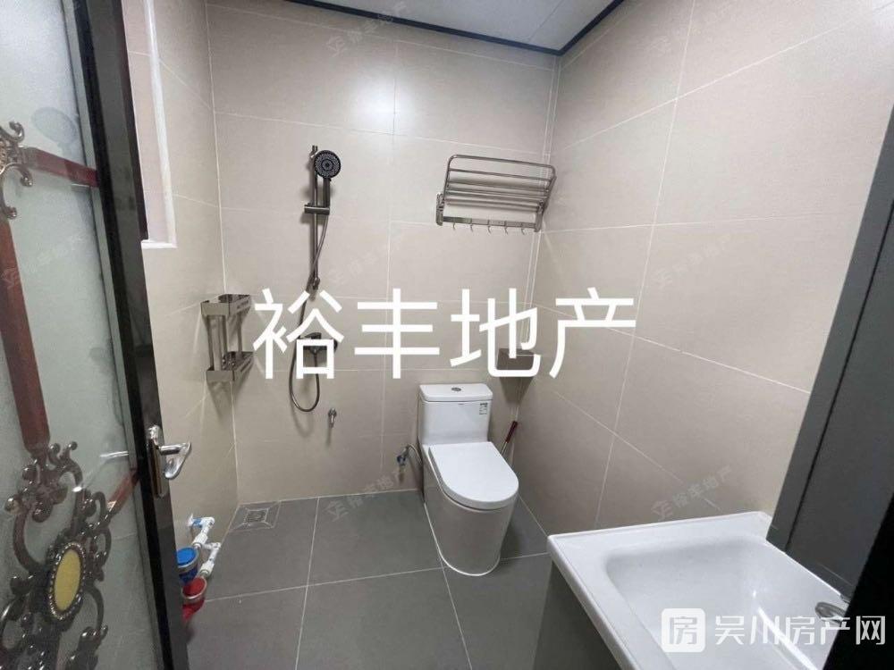 出租其他小區(qū) 梅菉區(qū)域 3室2廳1衛(wèi)110平米150元/月住宅