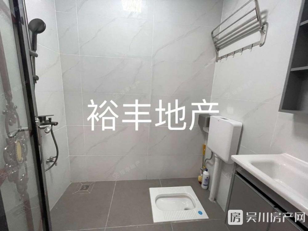 出租其他小區(qū) 梅菉區(qū)域 3室2廳1衛(wèi)110平米150元/月住宅