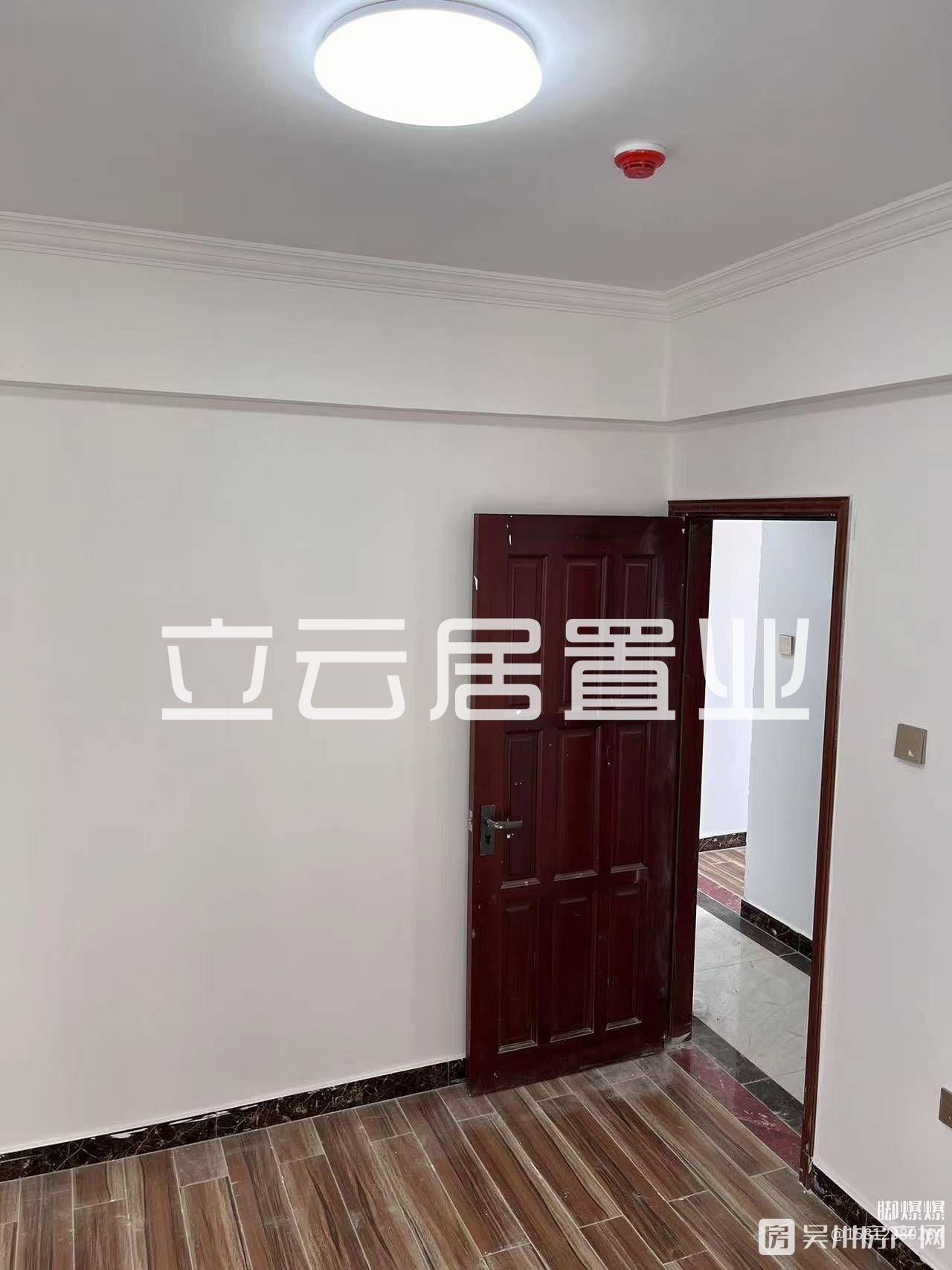 出租金牛小區(qū)3期-和韻居全新未入住3室2廳2衛(wèi)102平米1300元/月住宅