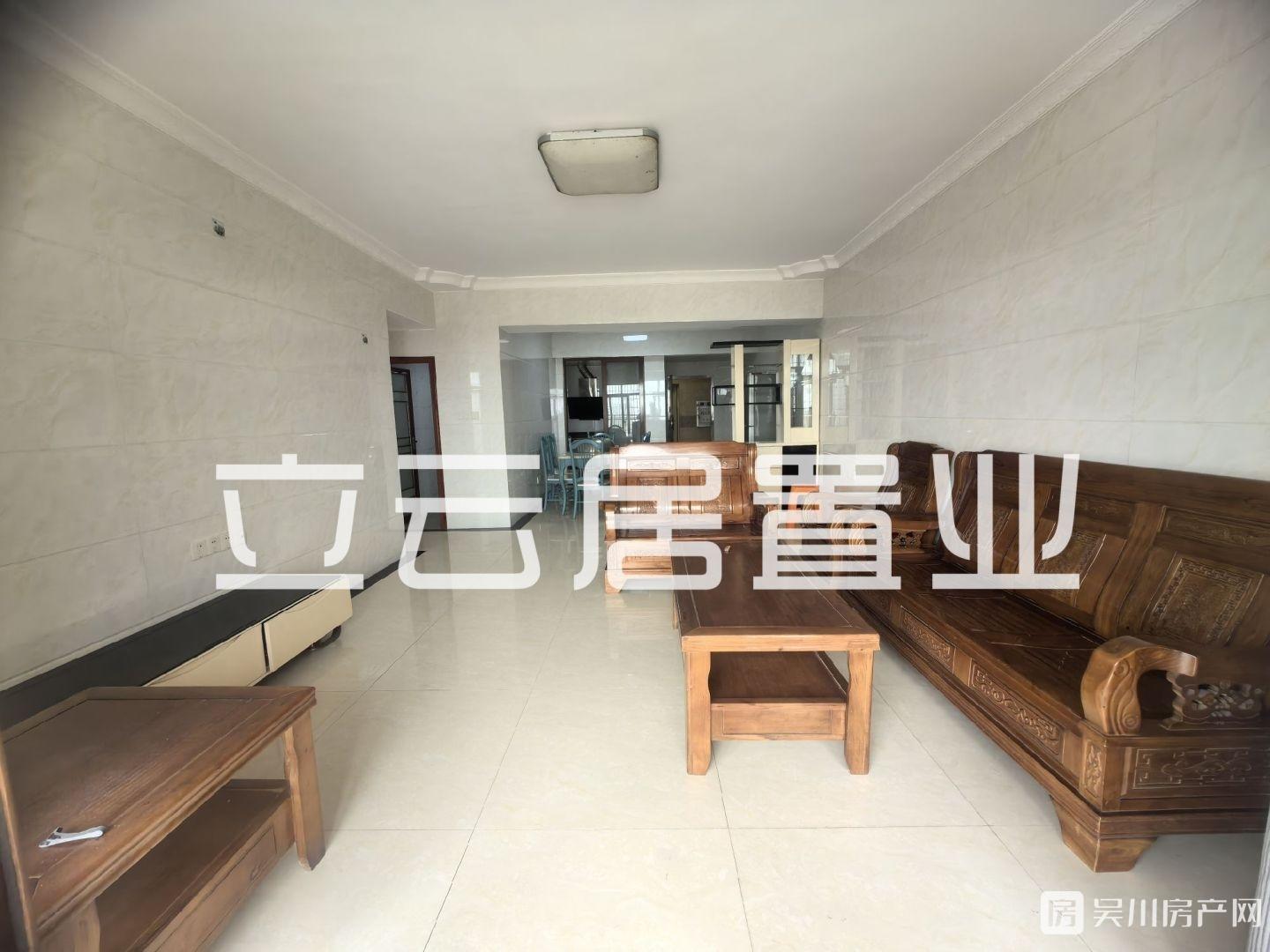 財(cái)富名門3室2廳2衛(wèi)120平米55萬(wàn)