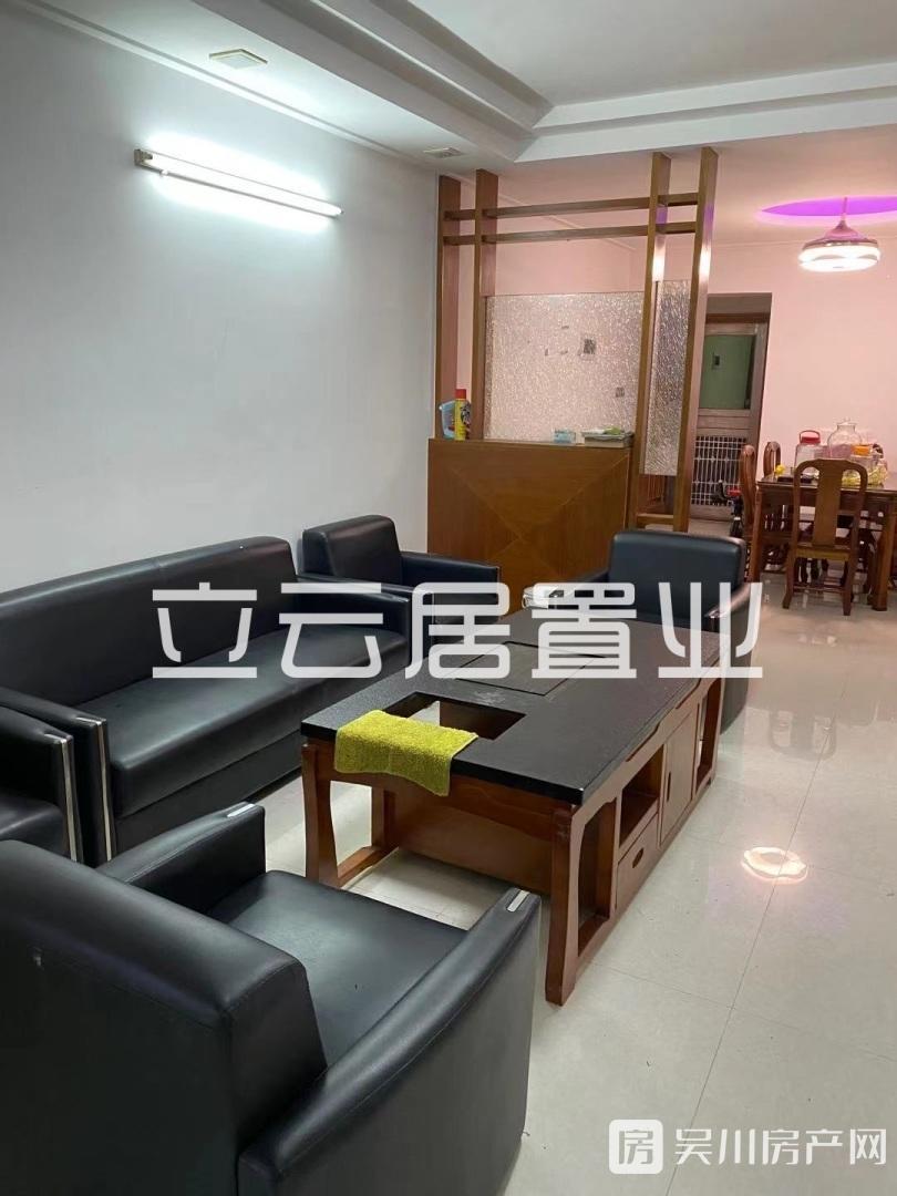 出售同德城3室2廳1衛(wèi)110.9平米40萬住宅