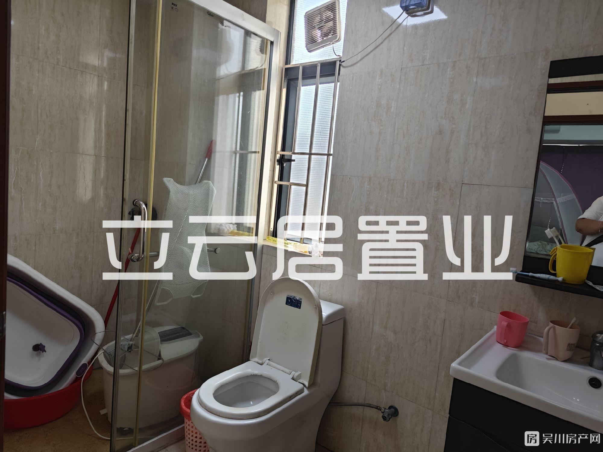 超級筍第一城3室2廳2衛(wèi)113平米僅租1300元/月住宅