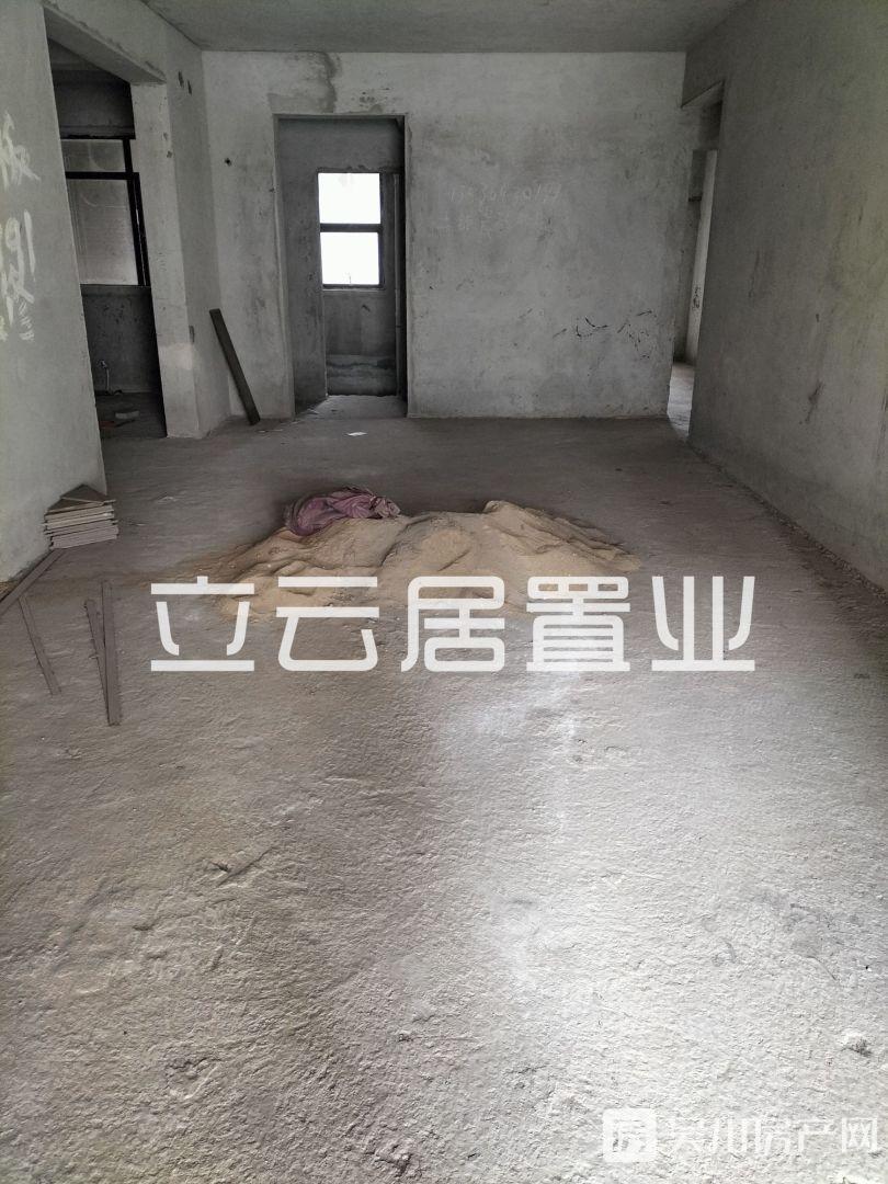 出售匯景藍(lán)灣4室2廳2衛(wèi)140.7平米58萬住宅