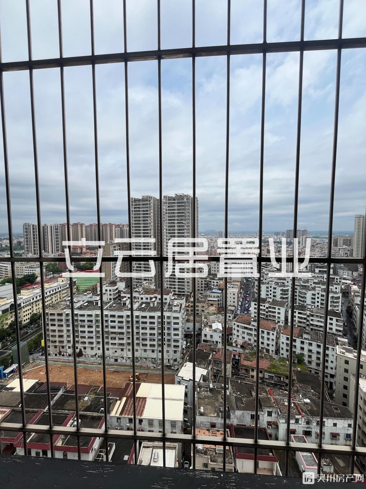 出售金泉廣場4室2廳2衛(wèi)139.6平米67.8萬住宅