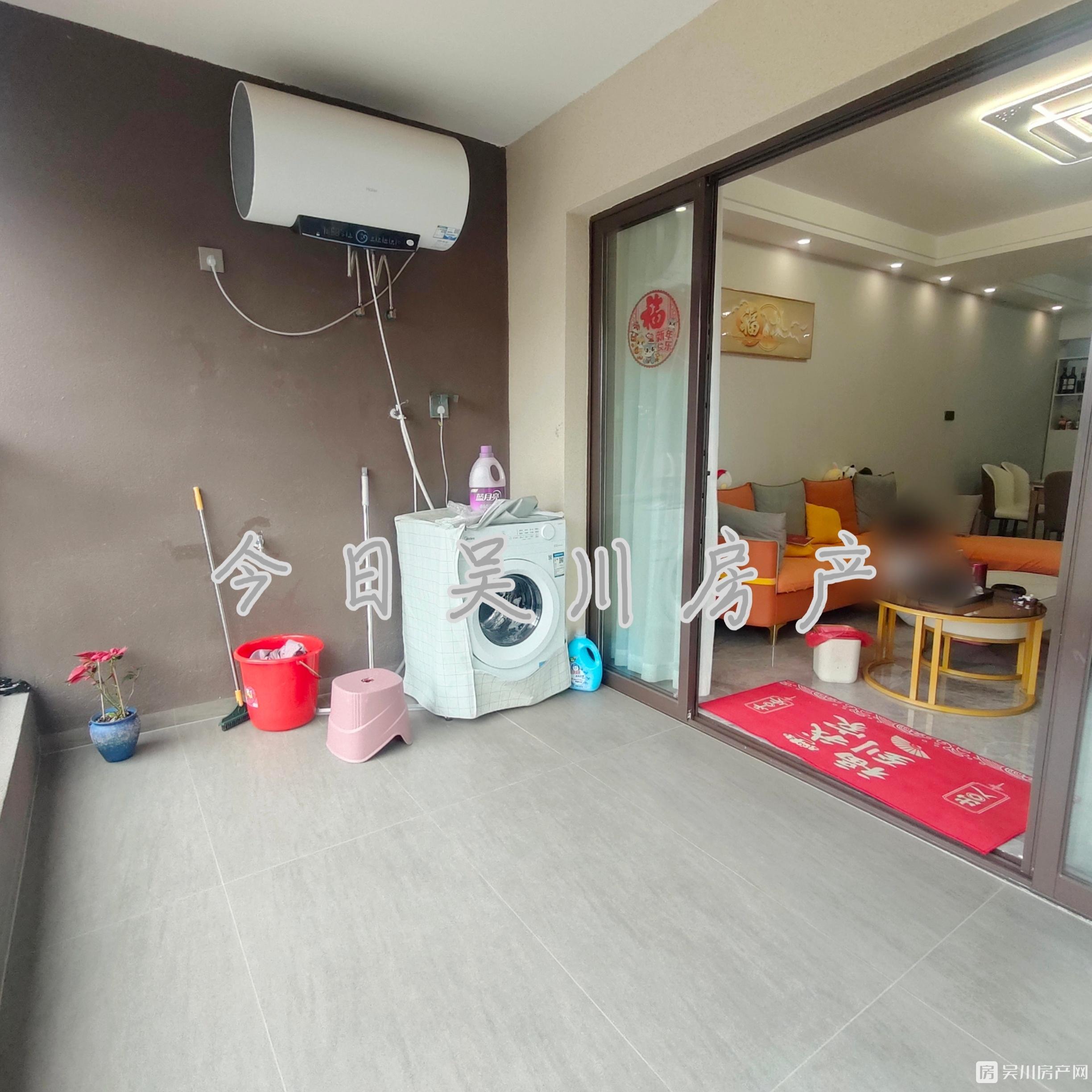 悅景灣自帶密碼門鎖的豪裝交標(biāo)，想住富人區(qū)的，也可以考慮一下這邊，因?yàn)楦咝詢r(jià)比