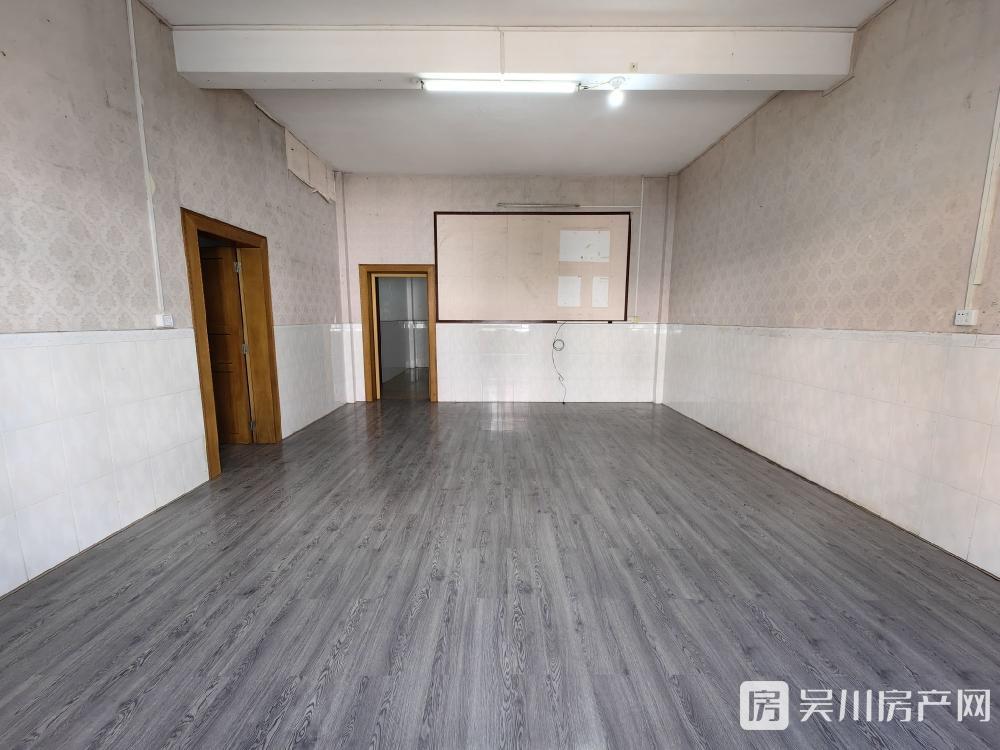 出租沿江路二區(qū)自建房光線好出入方便2室2廳3衛(wèi)135平米1500元/月住宅
