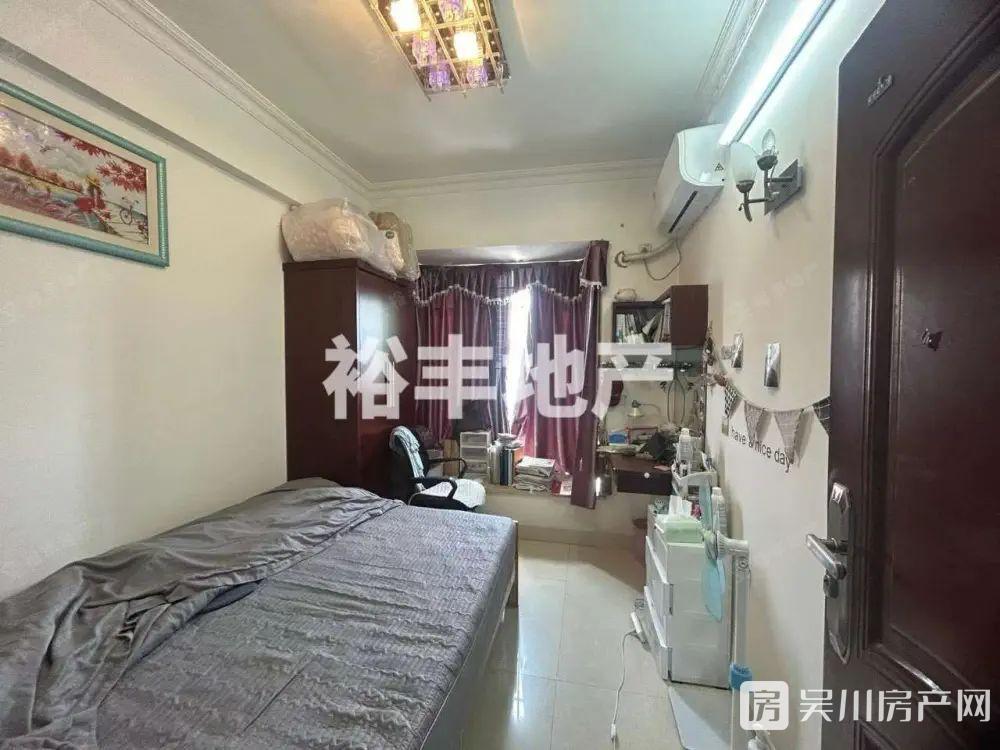 真房實拍出售同德城4室2廳2衛(wèi)156平米65.8萬住宅