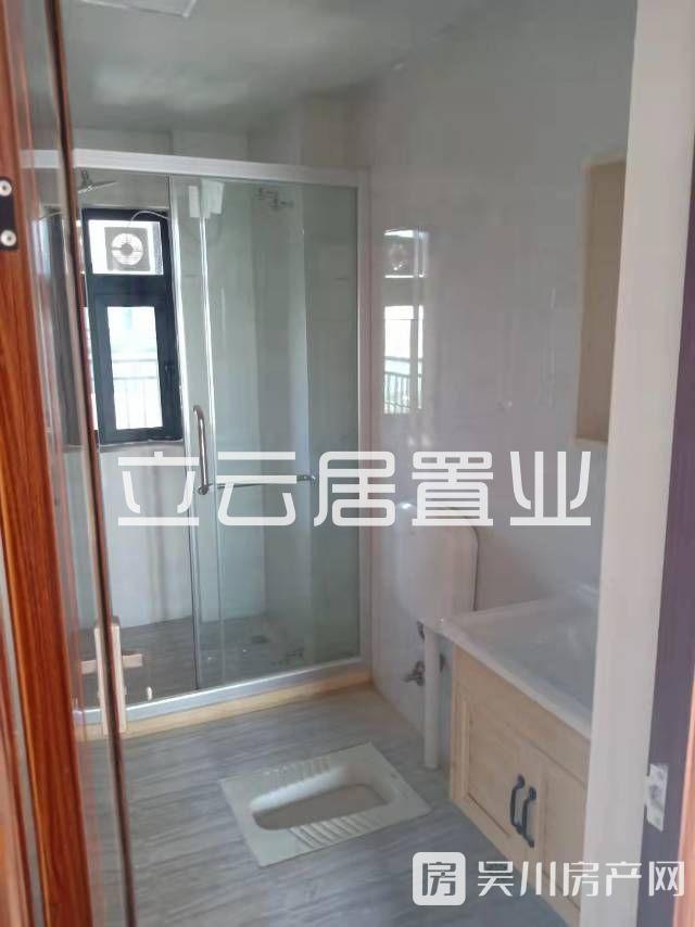 沿江小學(xué)，沿江壹號4室2廳2衛(wèi)113平米64.8萬住宅