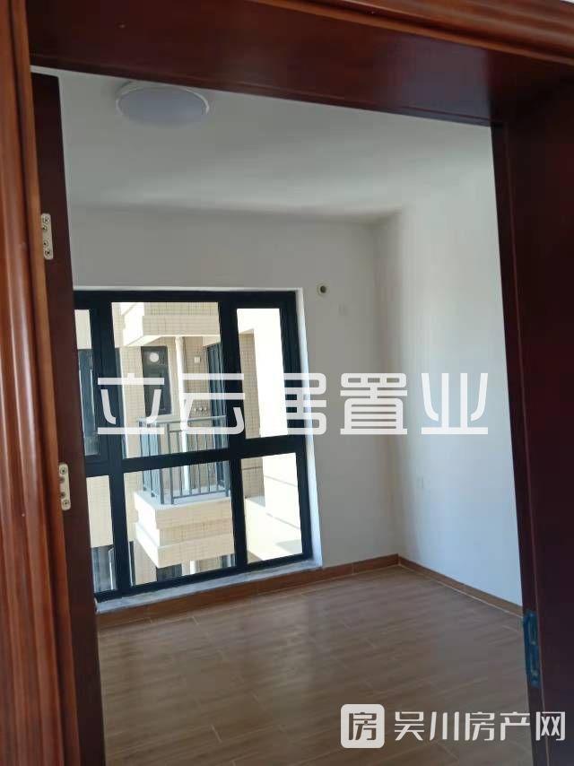 沿江小學(xué)，沿江壹號4室2廳2衛(wèi)113平米64.8萬住宅