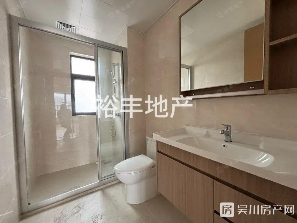 真房實(shí)拍出售敏捷 金玥府5室2廳2衛(wèi)125平米68萬(wàn)住宅