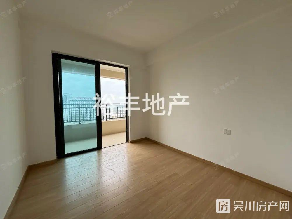 真房實(shí)拍出售敏捷 金玥府5室2廳2衛(wèi)125平米68萬(wàn)住宅