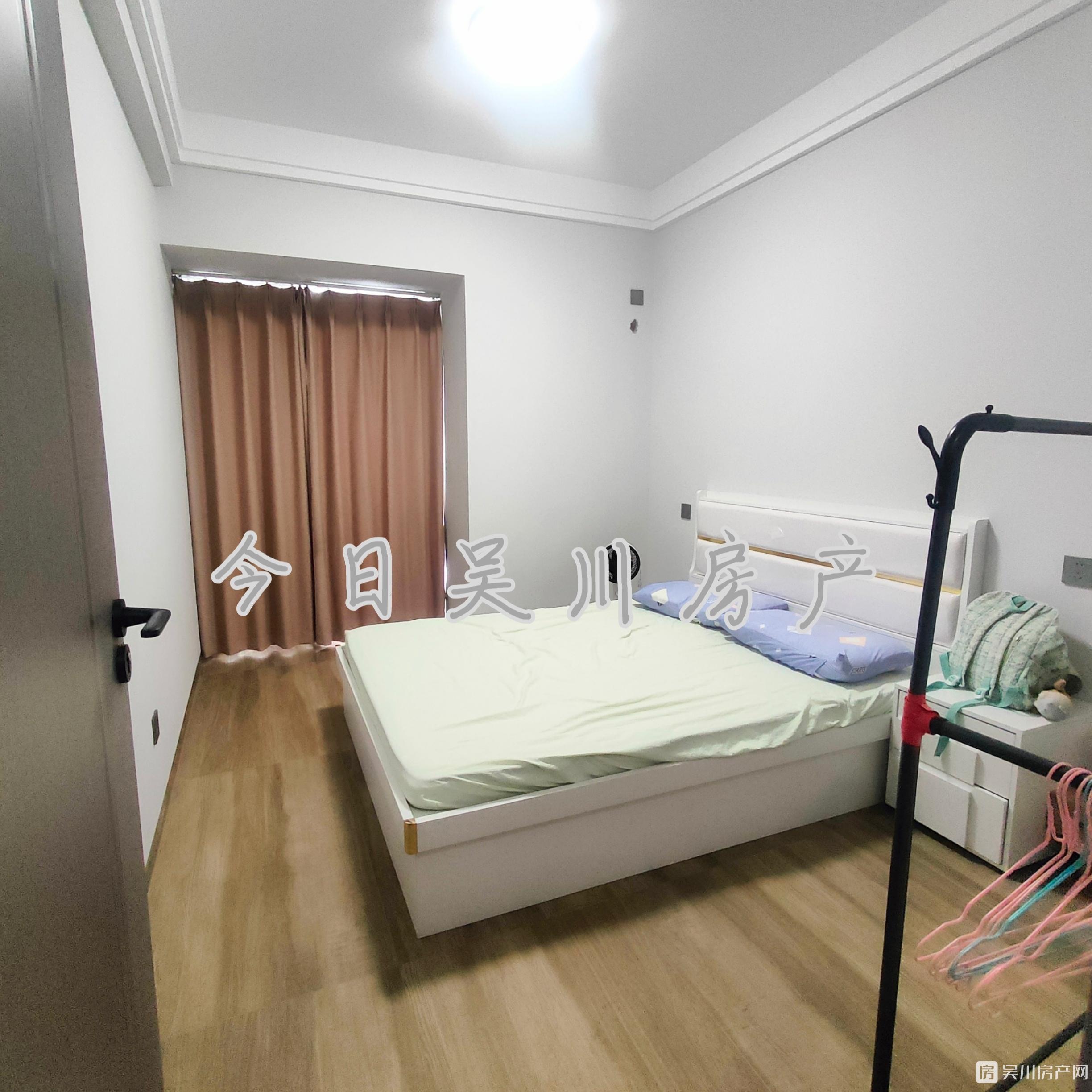 悅景灣自帶密碼門鎖的豪裝交標(biāo)，想住富人區(qū)的，也可以考慮一下這邊，因?yàn)楦咝詢r(jià)比
