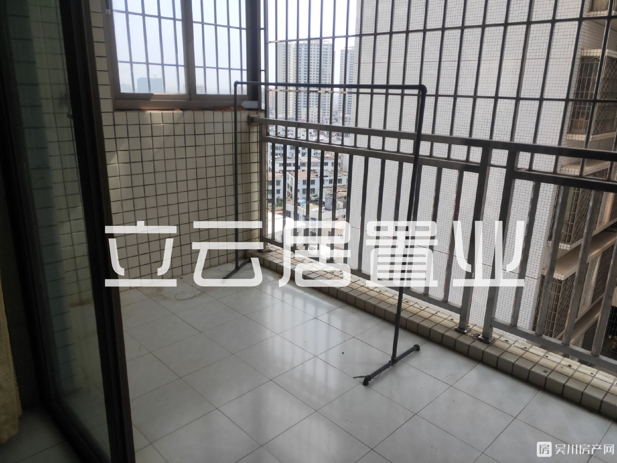 出租金泉廣場(chǎng)3室2廳2衛(wèi)118平米1600元/月住宅