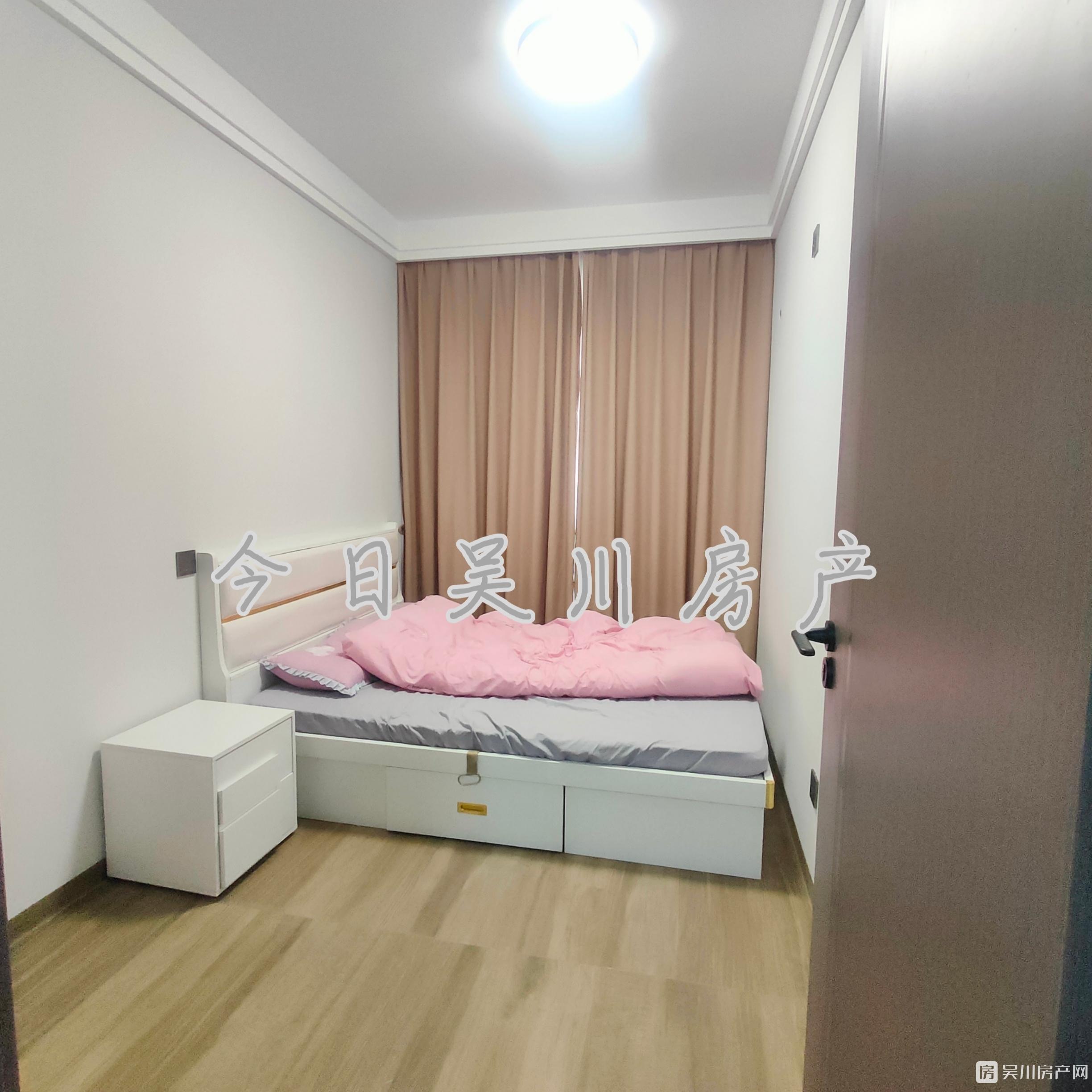 悅景灣自帶密碼門鎖的豪裝交標(biāo)，想住富人區(qū)的，也可以考慮一下這邊，因?yàn)楦咝詢r(jià)比