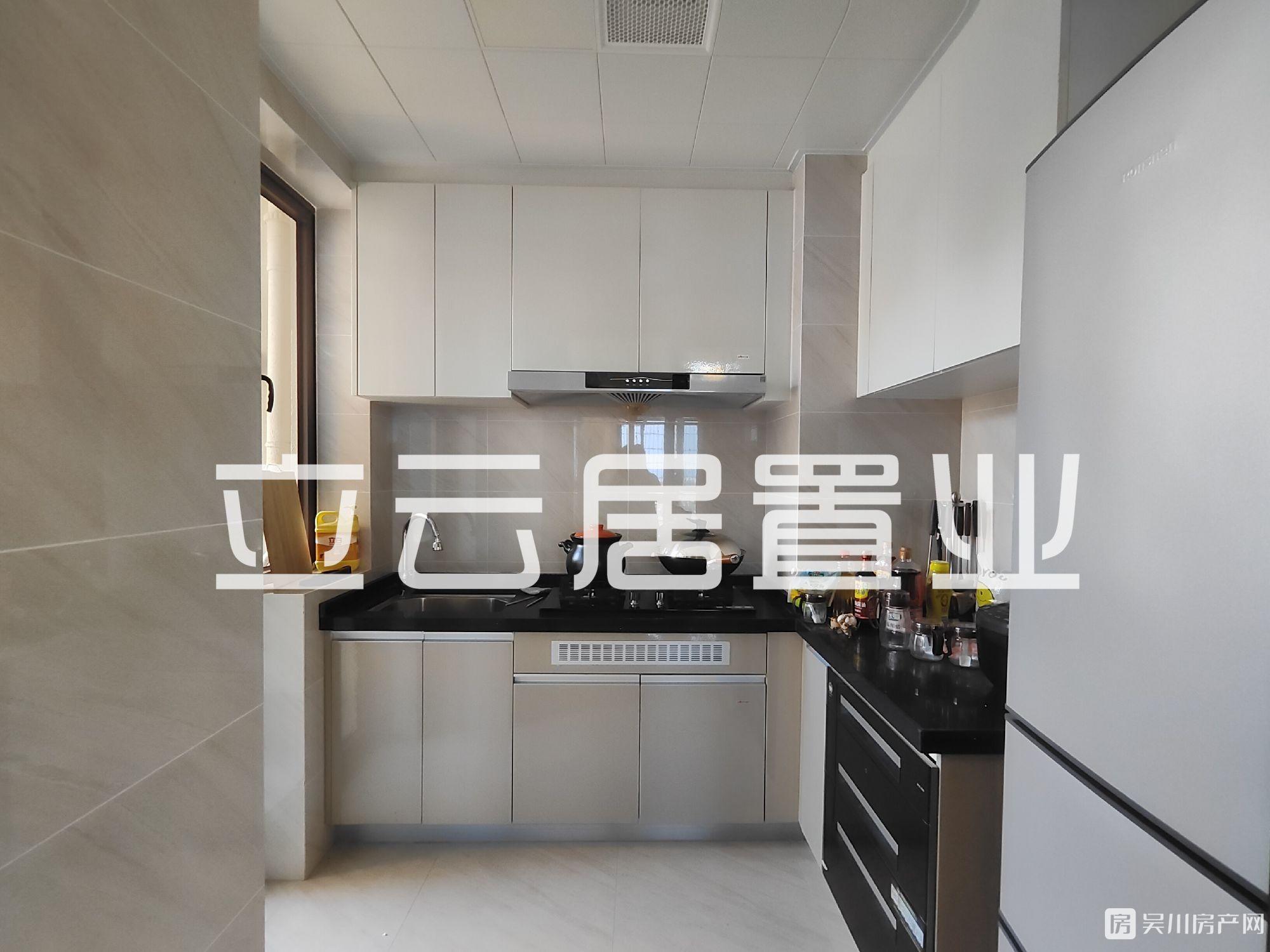 出售吳川碧桂園鳳凰城3房，證在手，單價僅僅4千多