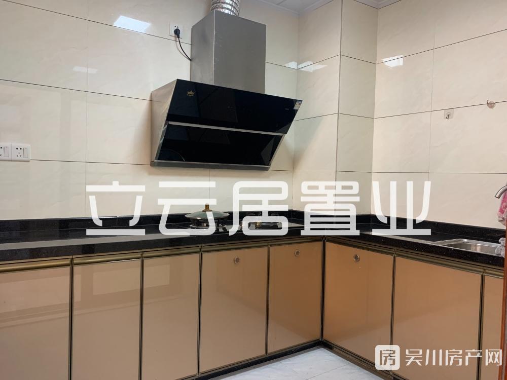 出售匯景藍灣4室2廳2衛(wèi)115平米50萬住宅
