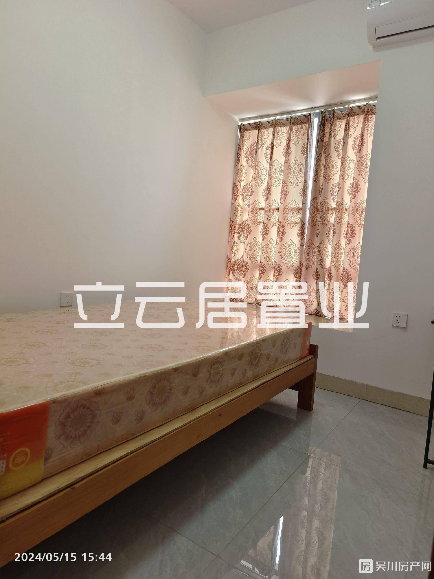 出租吴川第一城3室2厅1卫97平米1200元/月住宅