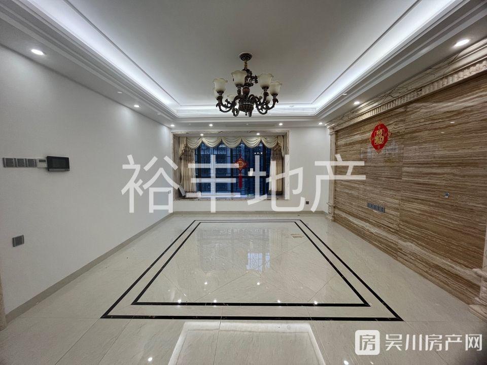 出售海岸 萬(wàn)和城4室2廳2衛(wèi)129平米80萬(wàn)住宅