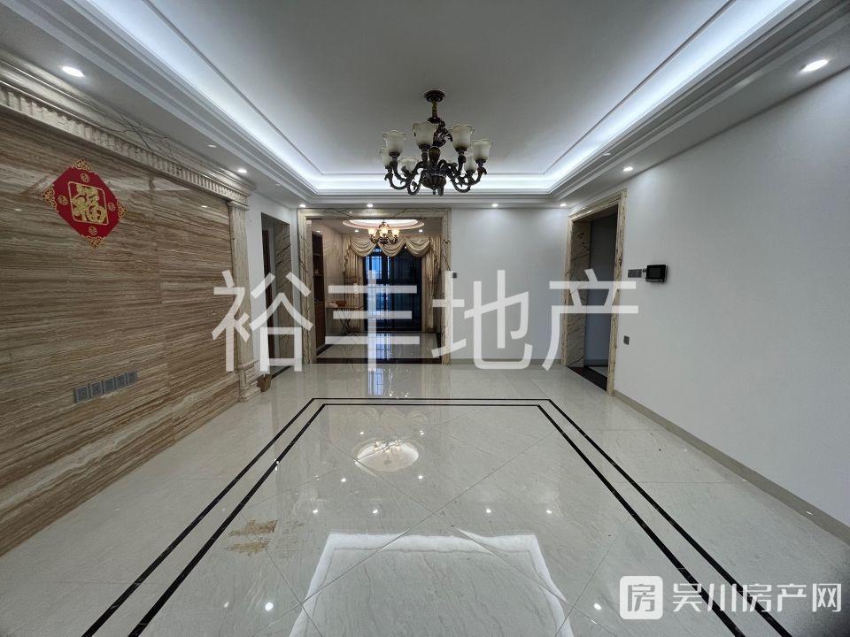 出售海岸 萬(wàn)和城4室2廳2衛(wèi)129平米80萬(wàn)住宅