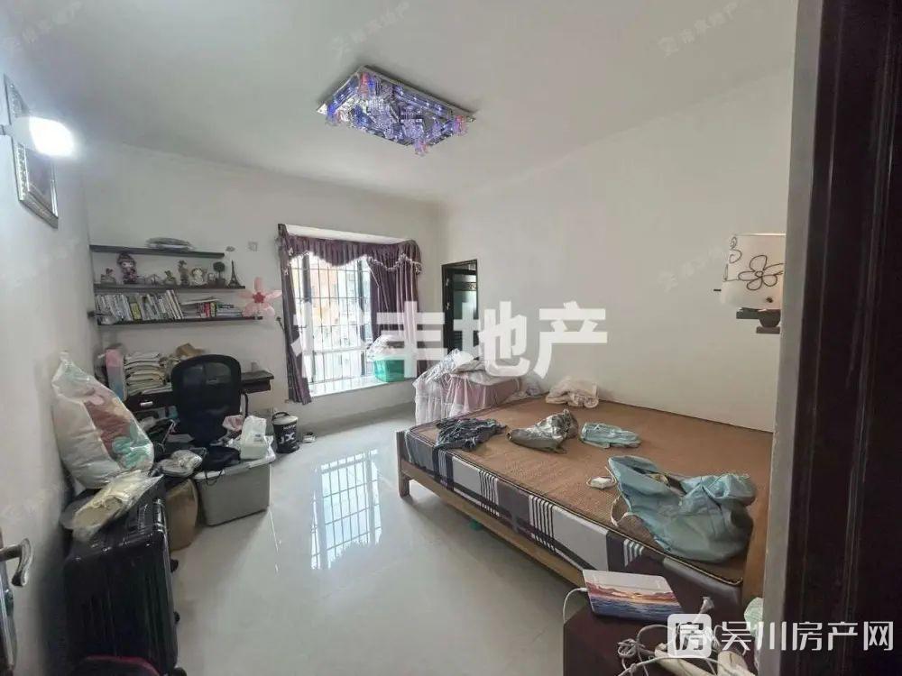 真房實拍出售同德城4室2廳2衛(wèi)156平米65.8萬住宅