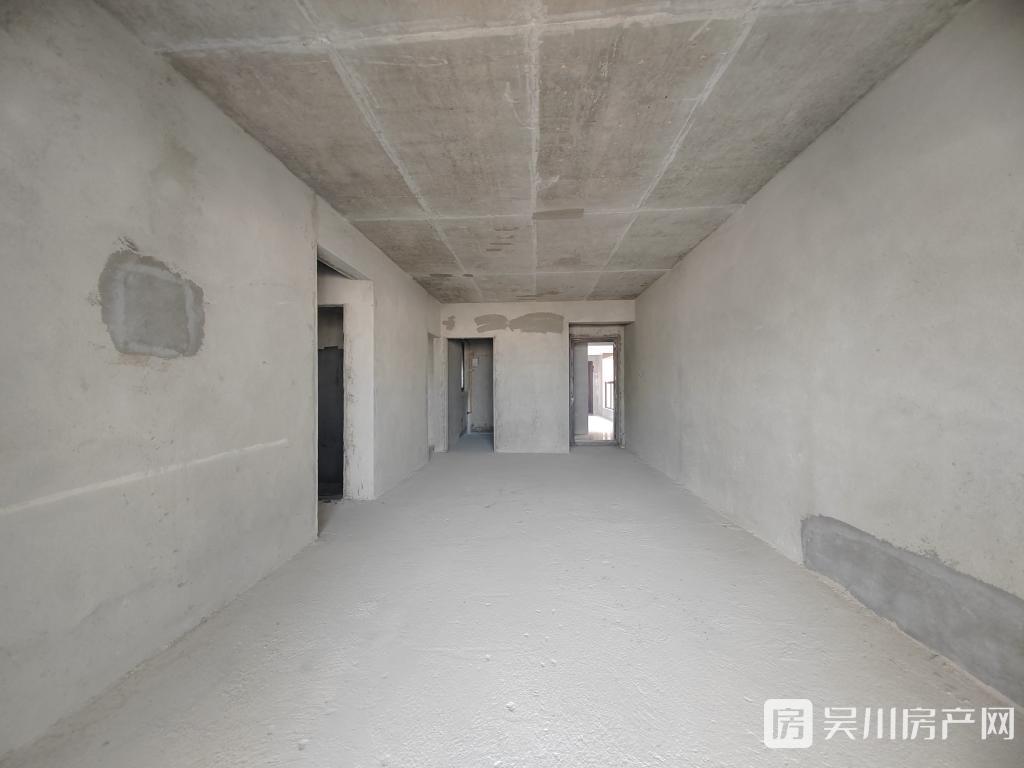 50萬出售悅景灣中層毛坯3房