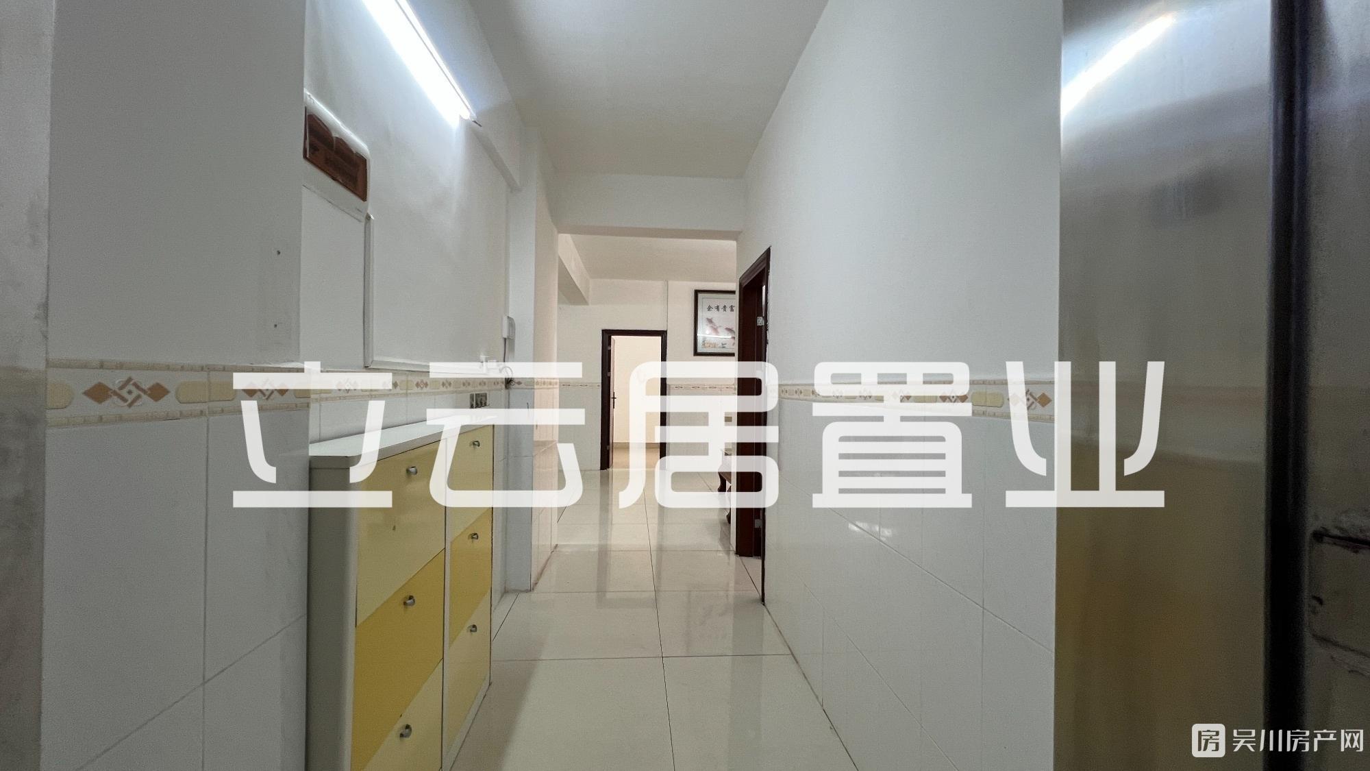 出售金海小區(qū)城建學(xué)區(qū)3室2廳1衛(wèi)99平米38萬(wàn)住宅