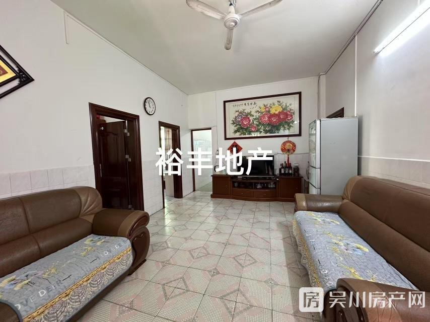 25.8萬出售梅嶺學(xué)區(qū)步梯中層3房