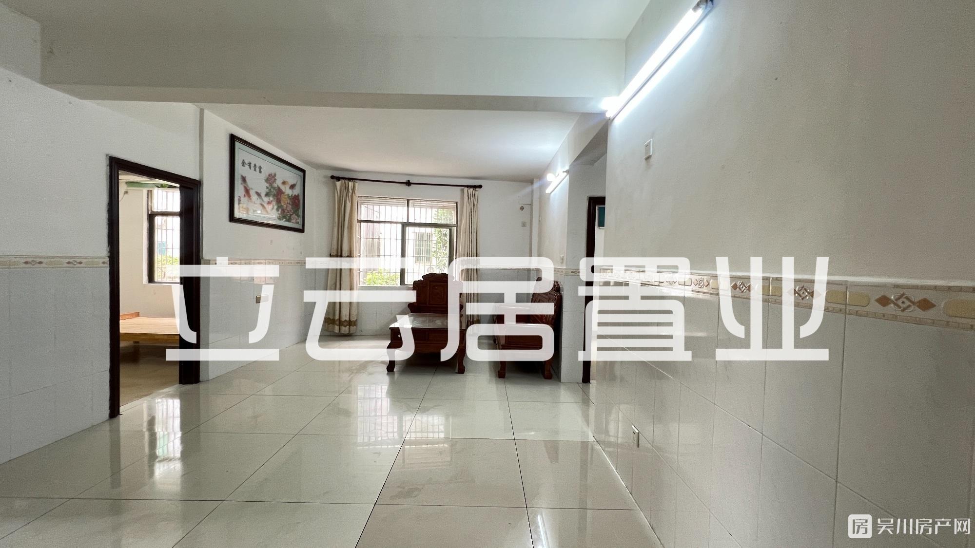 出售金海小區(qū)城建學(xué)區(qū)3室2廳1衛(wèi)99平米38萬(wàn)住宅