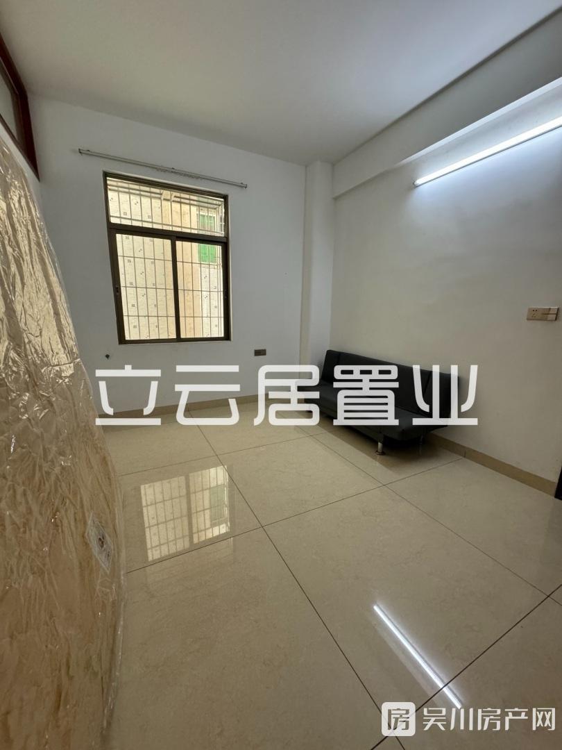 梅苑路私人屋 梅菉區(qū)域 1室1廳1衛(wèi)50平米550元/月住宅