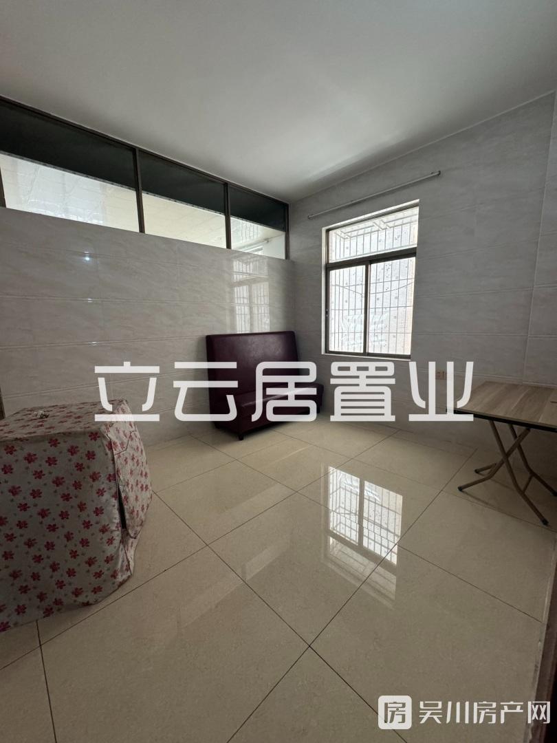 梅苑路私人屋 梅菉區(qū)域 1室1廳1衛(wèi)50平米550元/月住宅