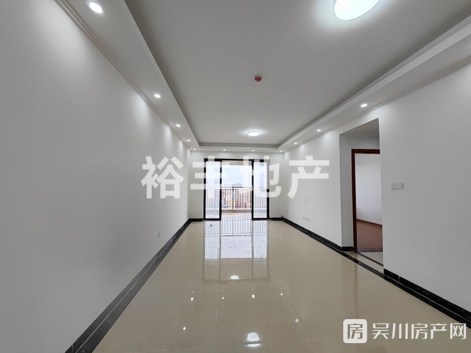業(yè)主虧10萬出售恒基 御景居三期全新，3室2廳2衛(wèi)111平