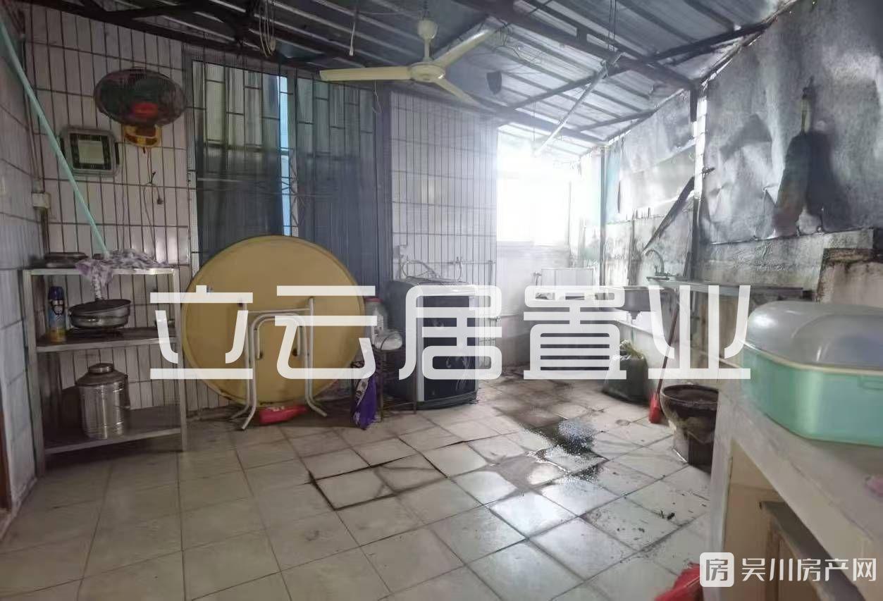 出租供銷街3室2廳1衛(wèi)95平米900元/月住宅