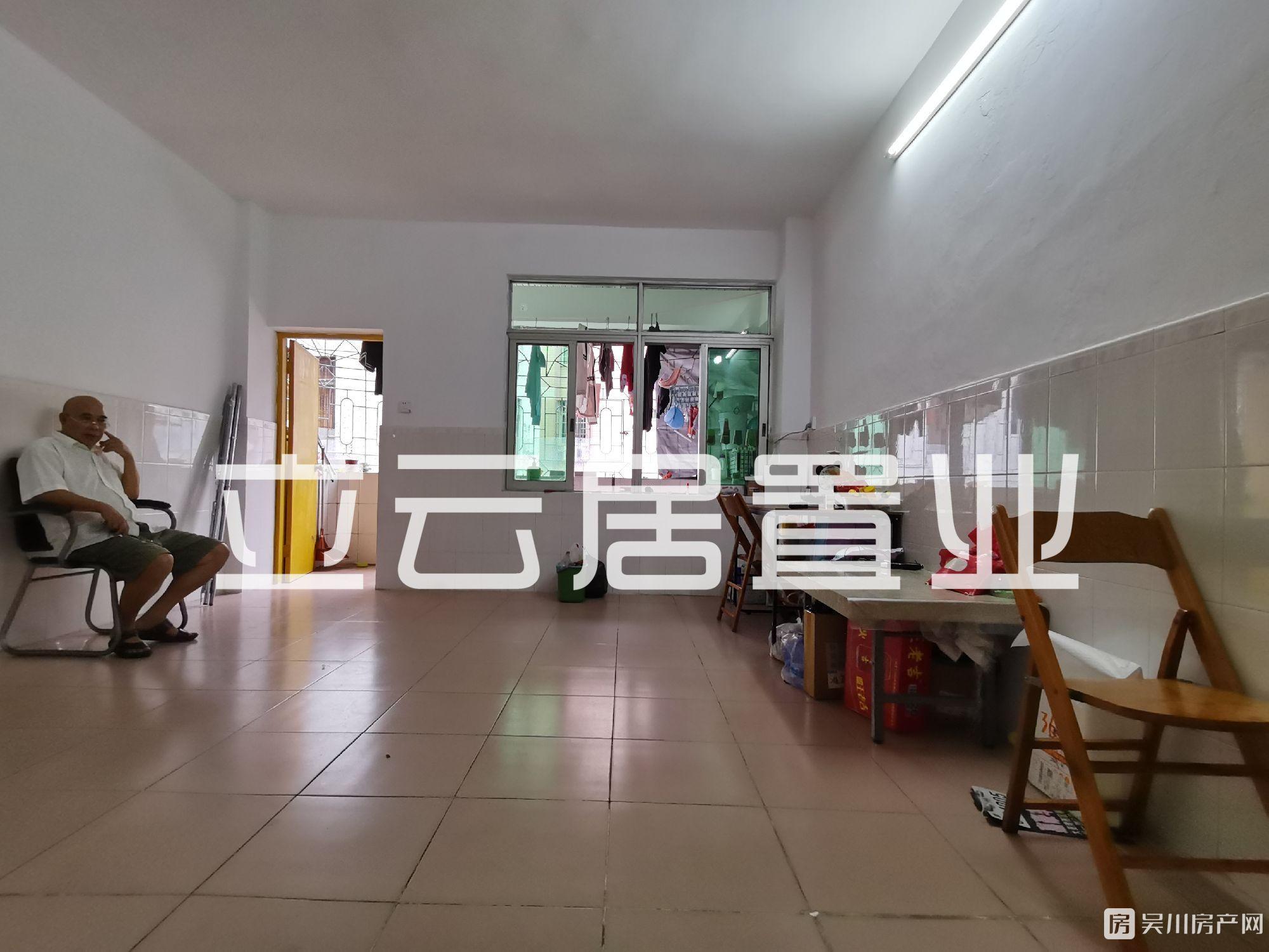 出售郵電小區(qū)3房，可入讀清源小學(xué)，證件齊全