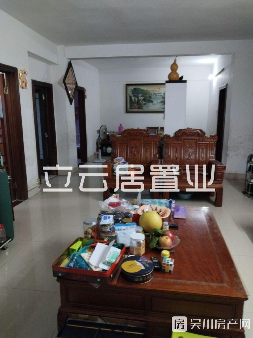海濱新村110方3室2廳1衛(wèi)17萬(wàn)