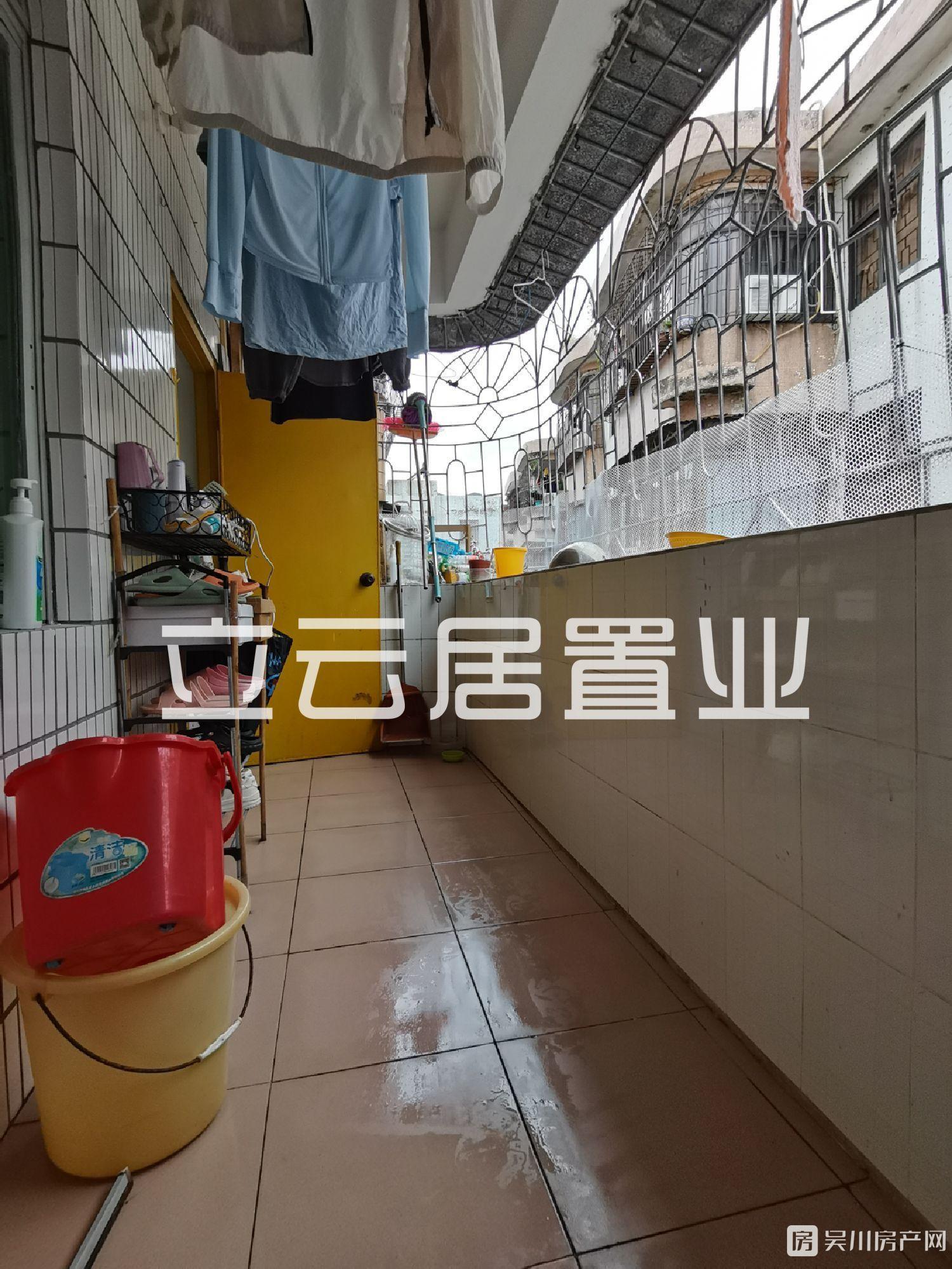 出售郵電小區(qū)3房，可入讀清源小學(xué)，證件齊全