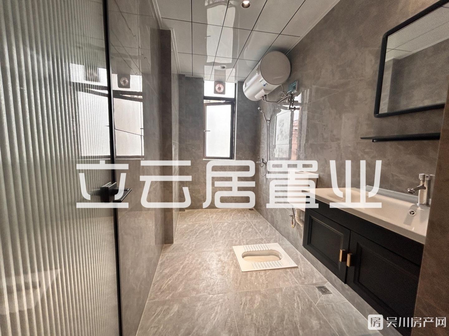 海逸半島180方4室2廳2衛(wèi)2000元/月