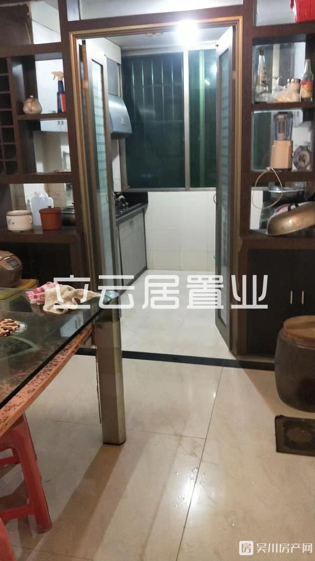 出租幸福花園3室2廳2衛(wèi)120平米1100元/月住宅